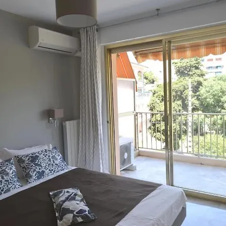 Apartman Superbe 2 Pieces Avec Terrasse *